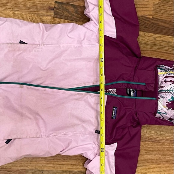 Patagonia girls Ski Jacket - Purple and Light Pink - Picture 13 of 15